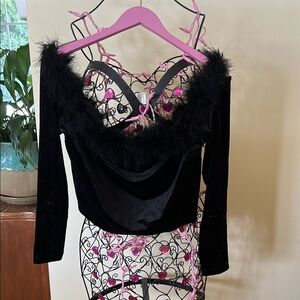 Black Velvet Top with Faux Fur Trim Size OX (like XXL) Forever 21
